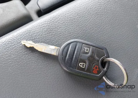 2013 Ford F-250 Xl z USA, uszkodzony, nr VIN 1FT7W2BT1DEB76614